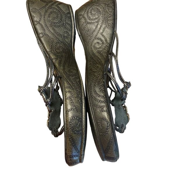 Liz Claiborne size  8 wedge excellent condition see pics - Picture 2 of 4